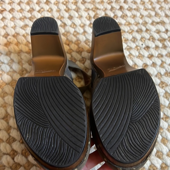Dansko sling back clogs - sz 40 - Picture 5 of 8